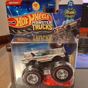 HOT WHEELS BATMAN MONSTER TRUCK TREASURE HUNT